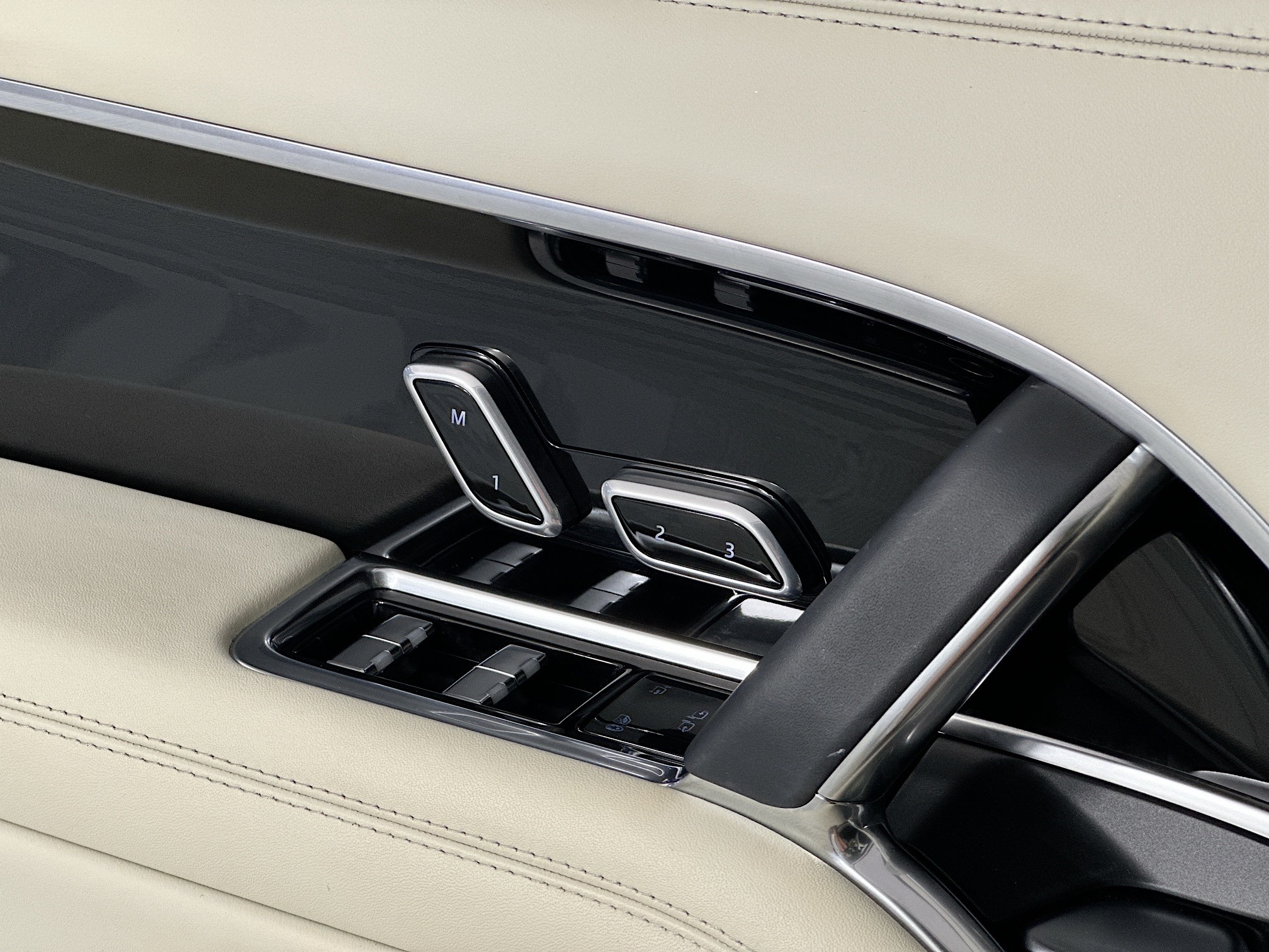 used 2025 Land Rover Range Rover car, priced at $139,995