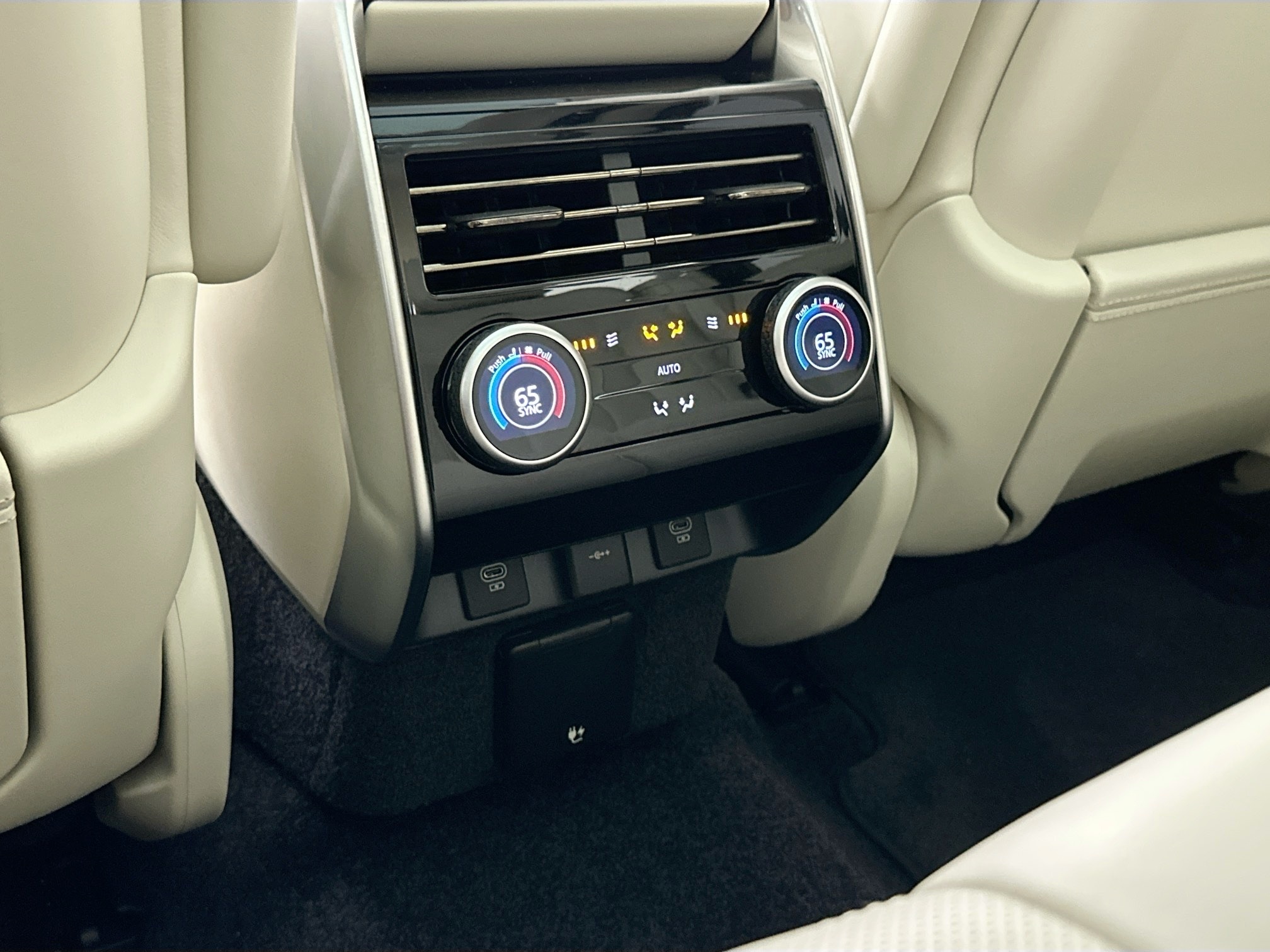 used 2025 Land Rover Range Rover car, priced at $139,995