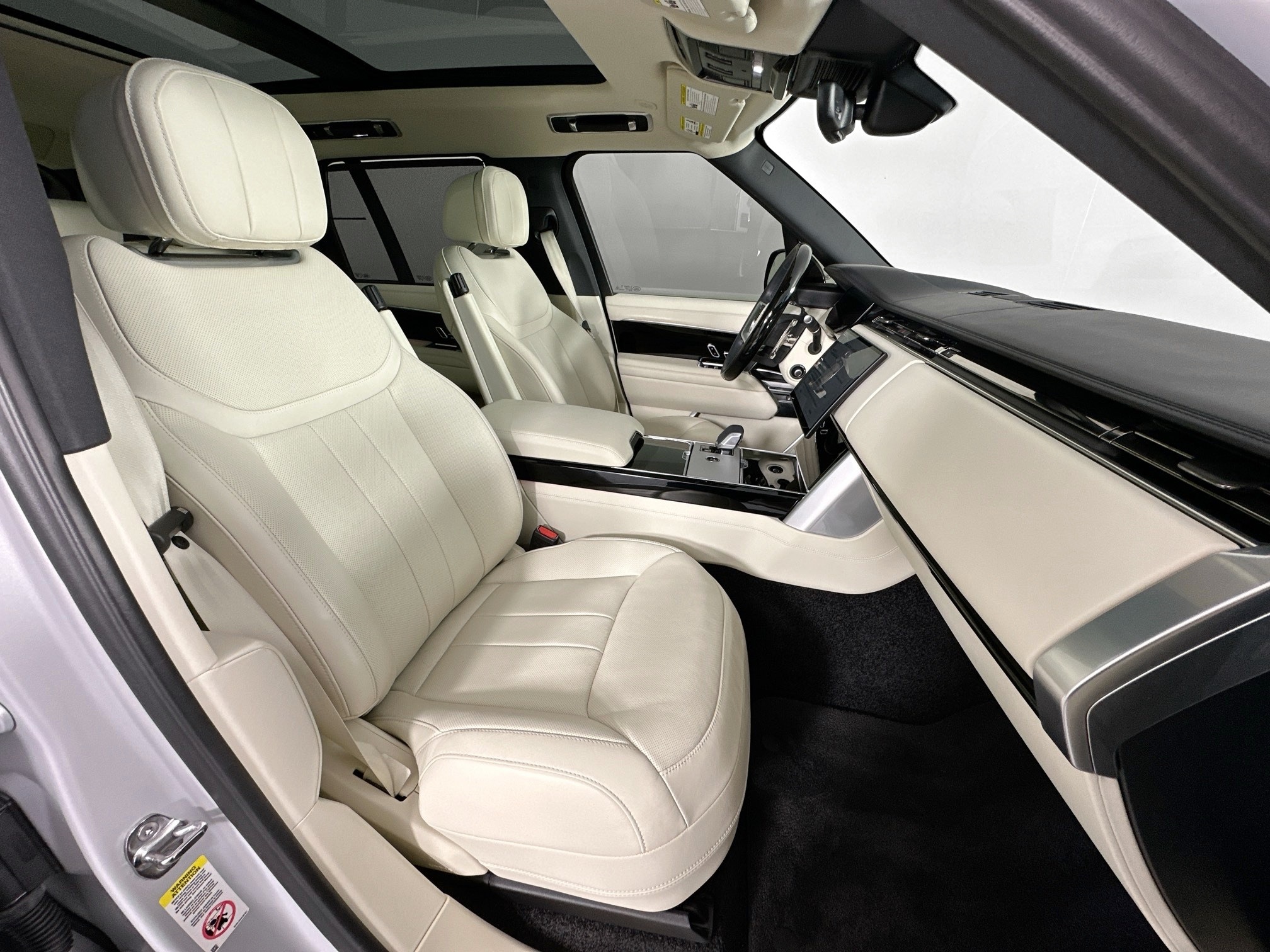 used 2025 Land Rover Range Rover car, priced at $139,995