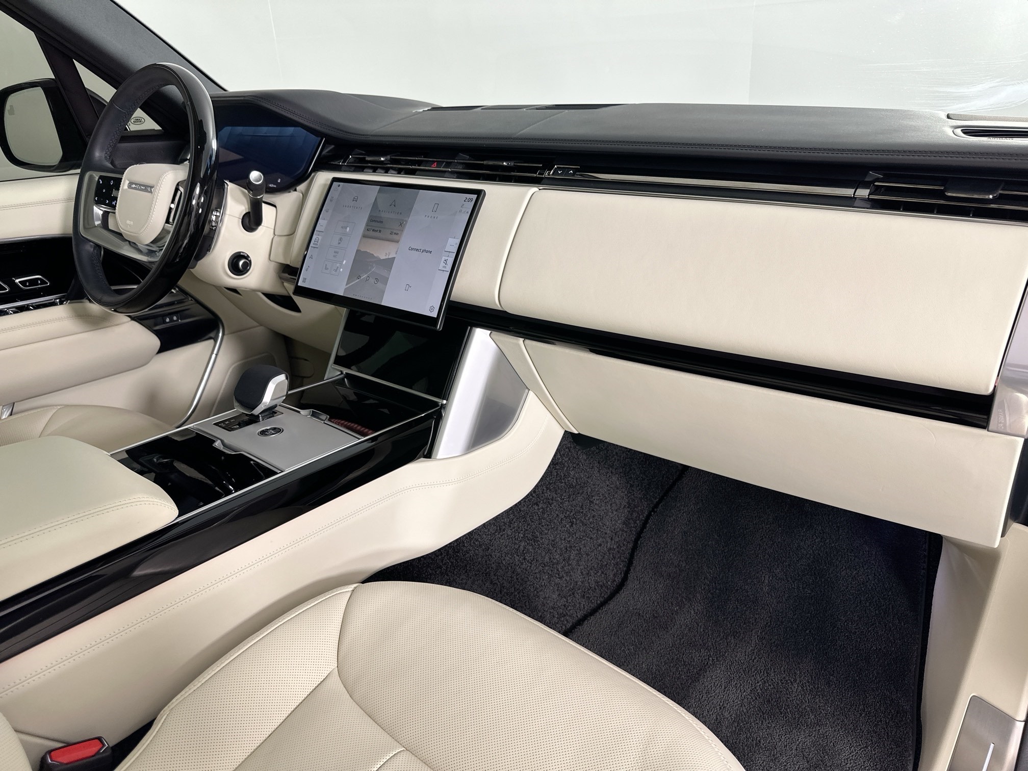 used 2025 Land Rover Range Rover car, priced at $139,995