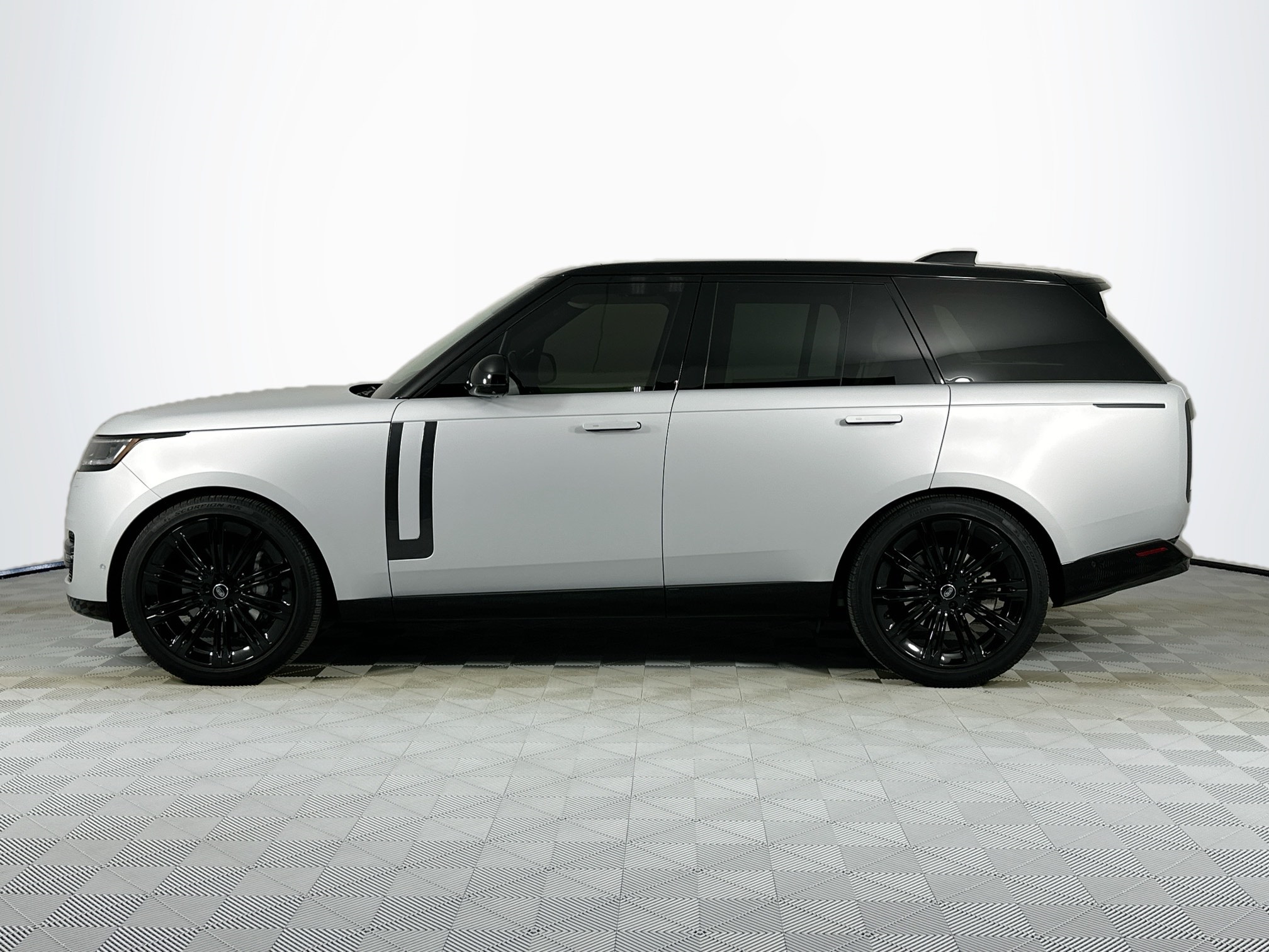used 2025 Land Rover Range Rover car, priced at $139,995