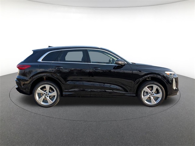 new 2025 Audi Q5 car, priced at $58,280
