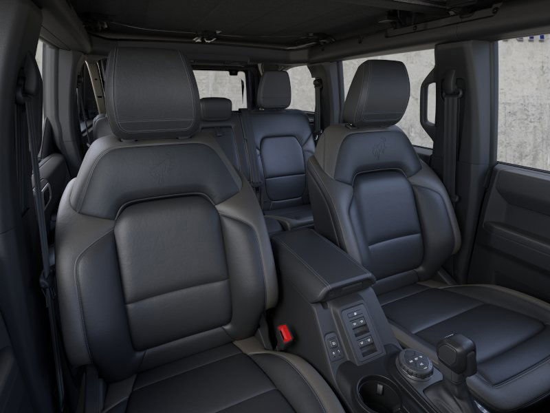 2025 Ford Bronco Outer Banks photo 10