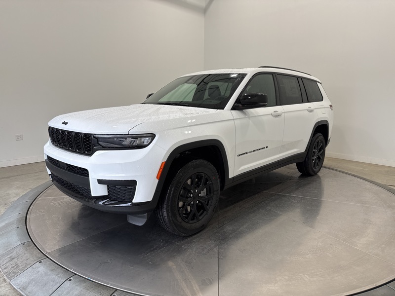 2025 Jeep Grand Cherokee Altitude X photo 3
