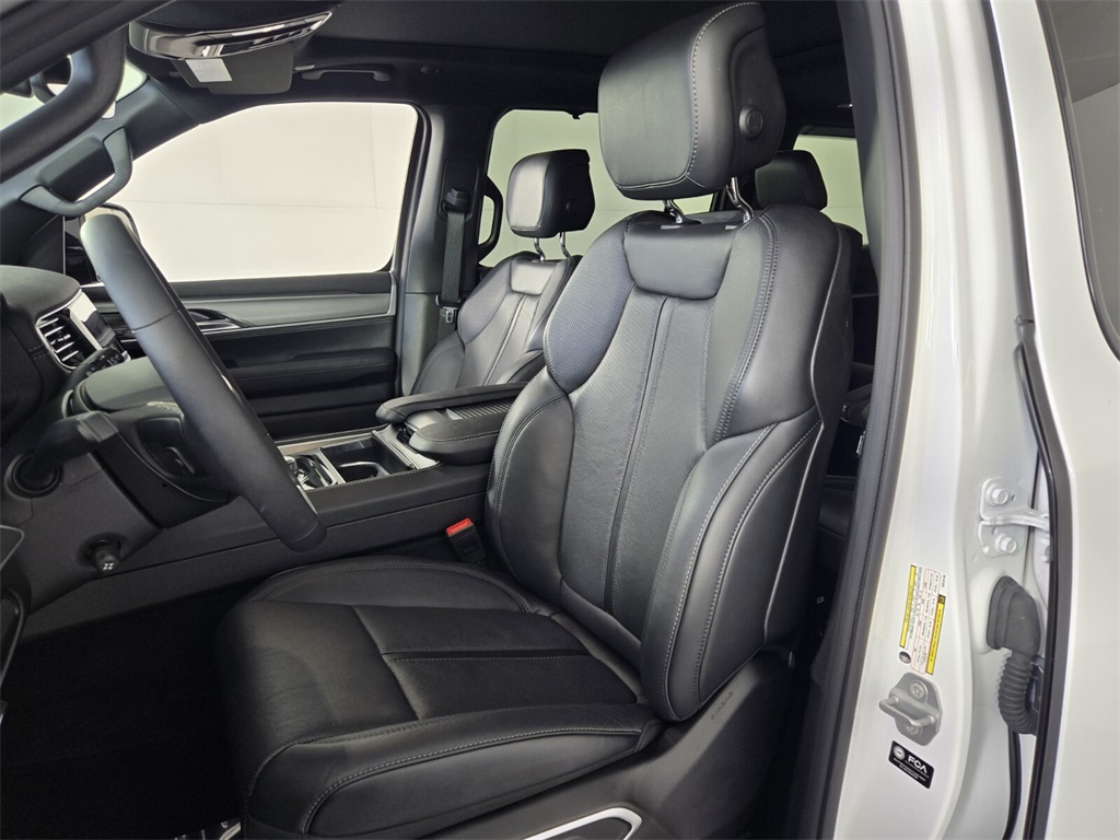 new 2025 Jeep Wagoneer car, priced at $78,075