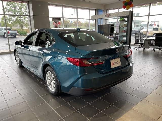 2026 Toyota Camry LE photo 3