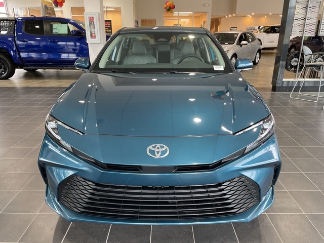 2026 Toyota Camry LE photo 8