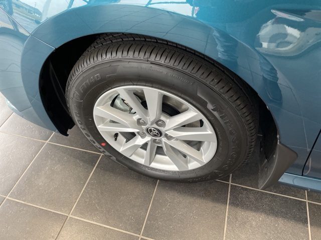 2026 Toyota Camry LE photo 9