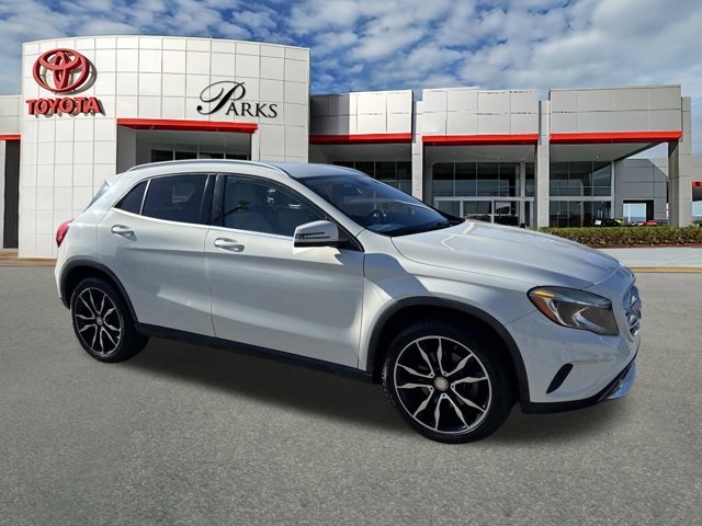 2015 Mercedes-Benz GLA-Class GLA250's photo