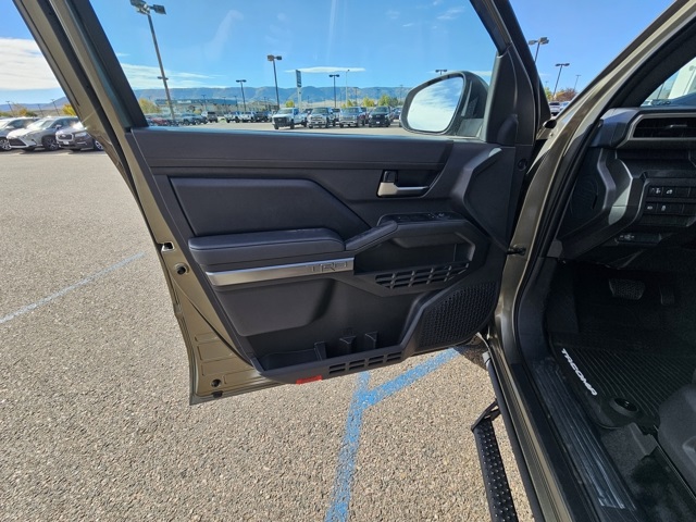 2025 Toyota Tacoma TRD Off-Road Double Cab photo 16