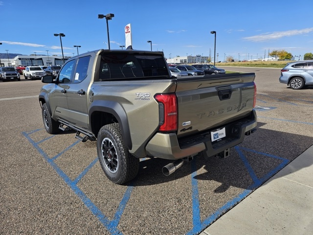 2025 Toyota Tacoma TRD Off-Road Double Cab photo 8