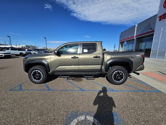 2025 Toyota Tacoma TRD Off-Road Double Cab photo 9