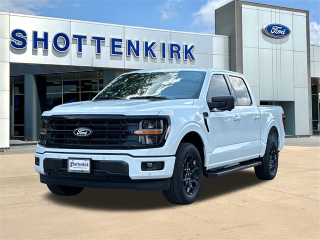 2025 Ford F-150 XLT photo 3