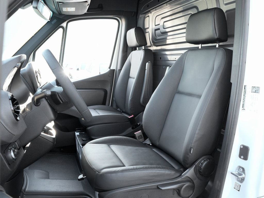 new 2025 Mercedes-Benz Sprinter 2500 car, priced at $59,609