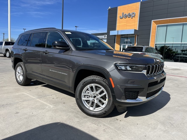 2025 Jeep Grand Cherokee L Laredo's photo