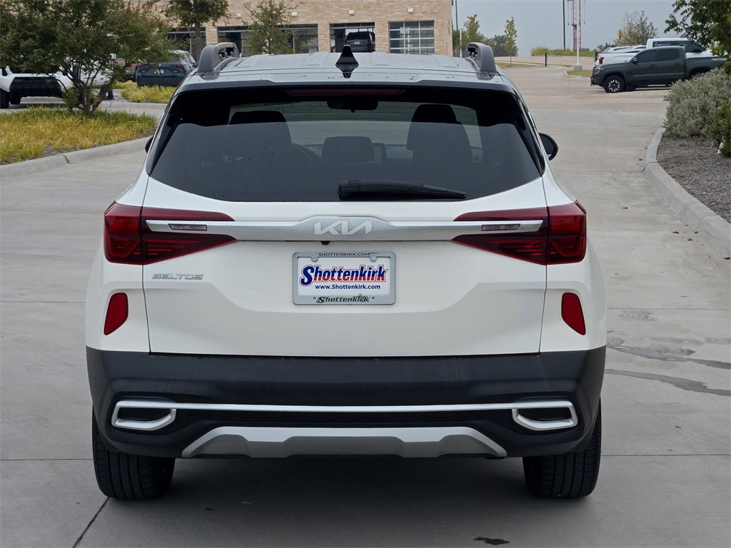 2023 Kia Seltos Nightfall Edition photo 3