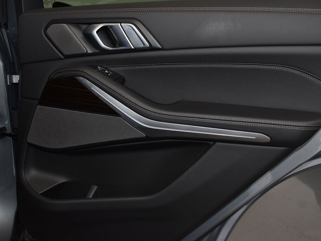 2025 Skyscraper Gray Metallic BMW X5 sDrive40i RWD SUV