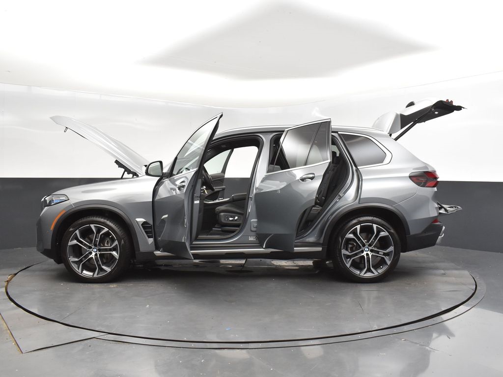 2025 Skyscraper Gray Metallic BMW X5 sDrive40i RWD SUV