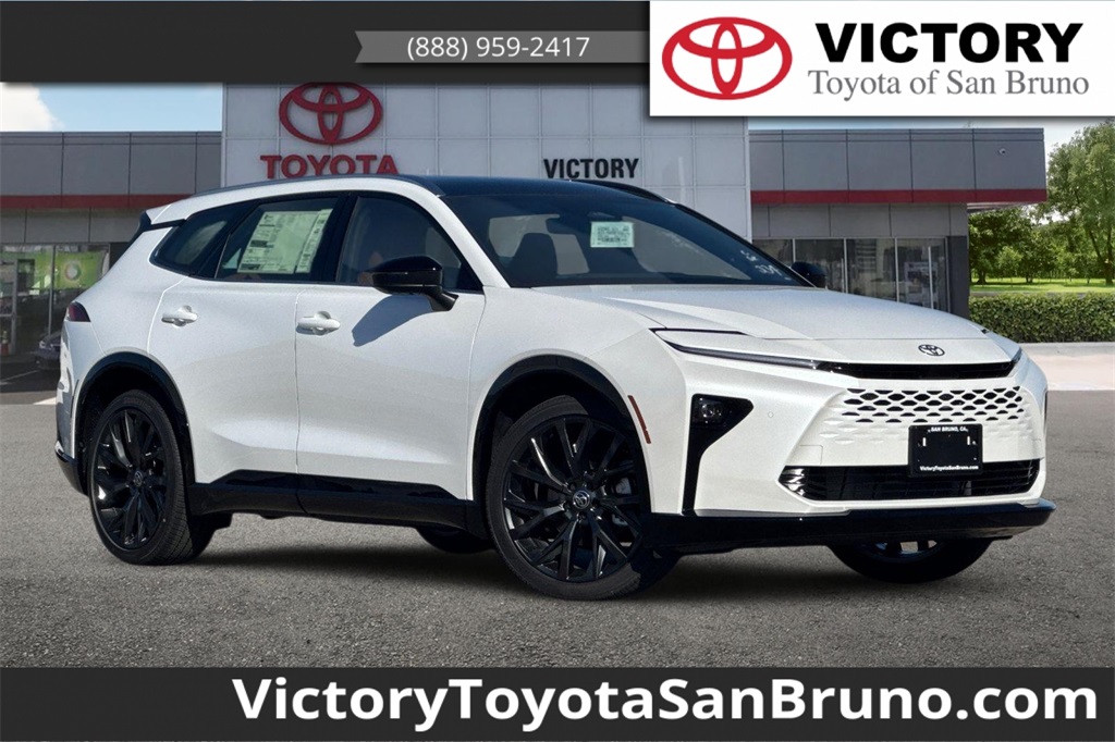 2025 Toyota Crown Signia Limited's photo