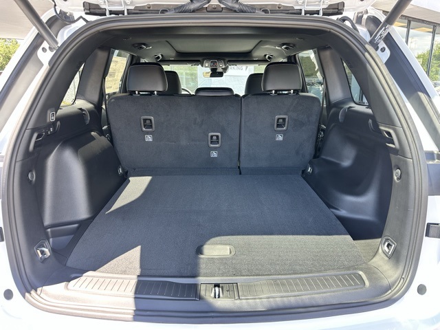 2025 Bright White Clearcoat Jeep Grand Cherokee Limited 4X4 SUV
