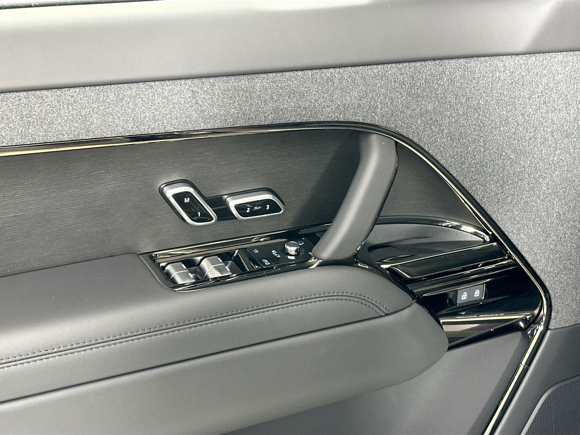 new 2026 Land Rover Range Rover Sport car, priced at $89,940