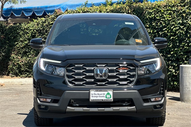 2025 Honda Ridgeline TrailSport photo 2