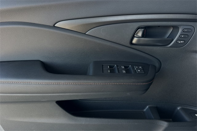 2025 Honda Ridgeline TrailSport photo 4