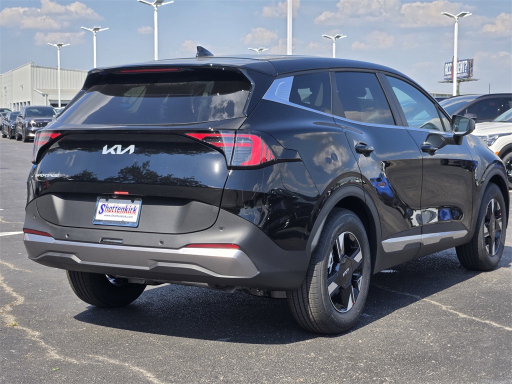 2026 Kia Sportage LX photo 2