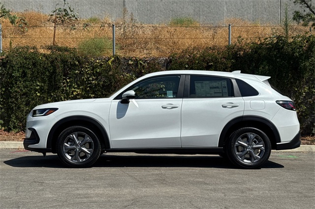 2026 Honda HR-V LX photo 7