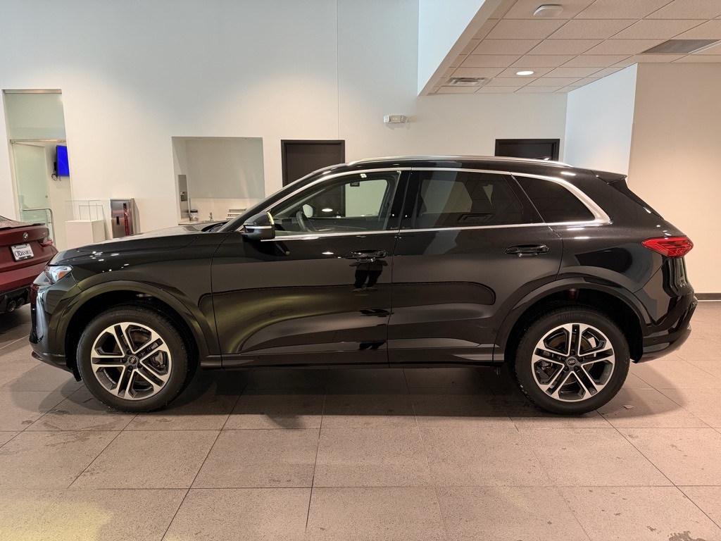 used 2025 Audi Q5 car, priced at $50,489