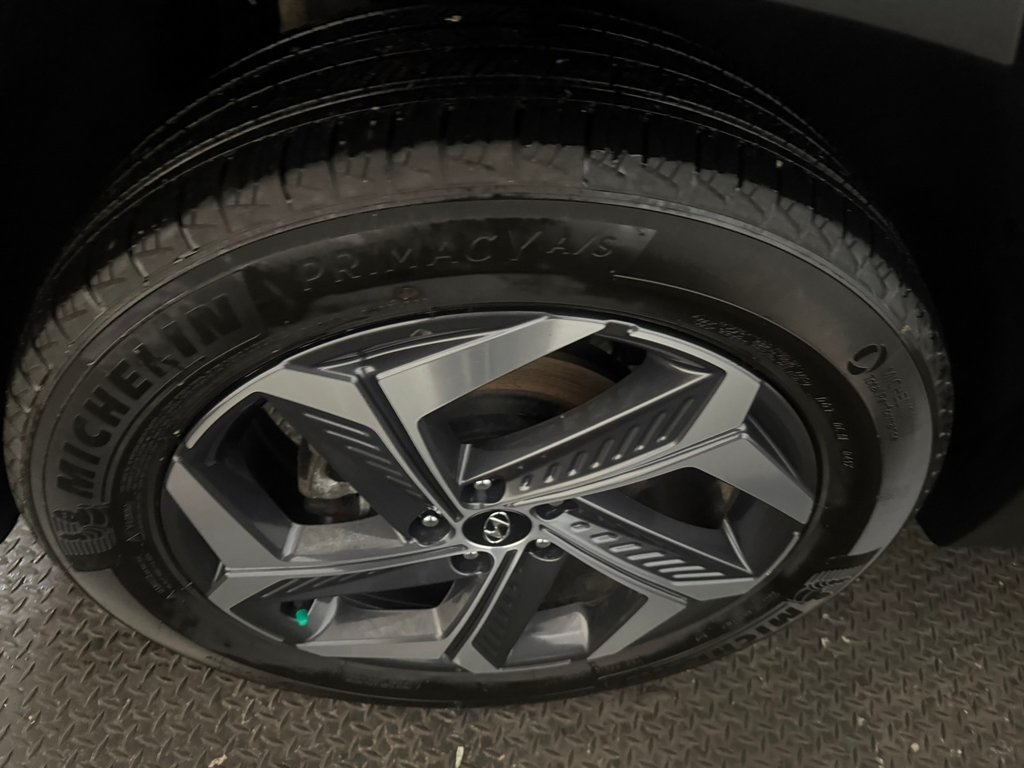 used 2024 Hyundai Tucson Hybrid car, priced at $30,198