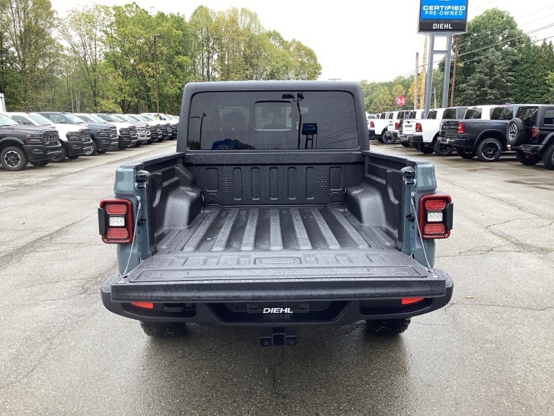 2025 Jeep Gladiator Willys photo 13