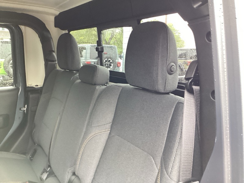 2025 Jeep Gladiator Willys photo 15