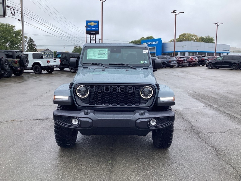 2025 Jeep Gladiator Willys photo 2