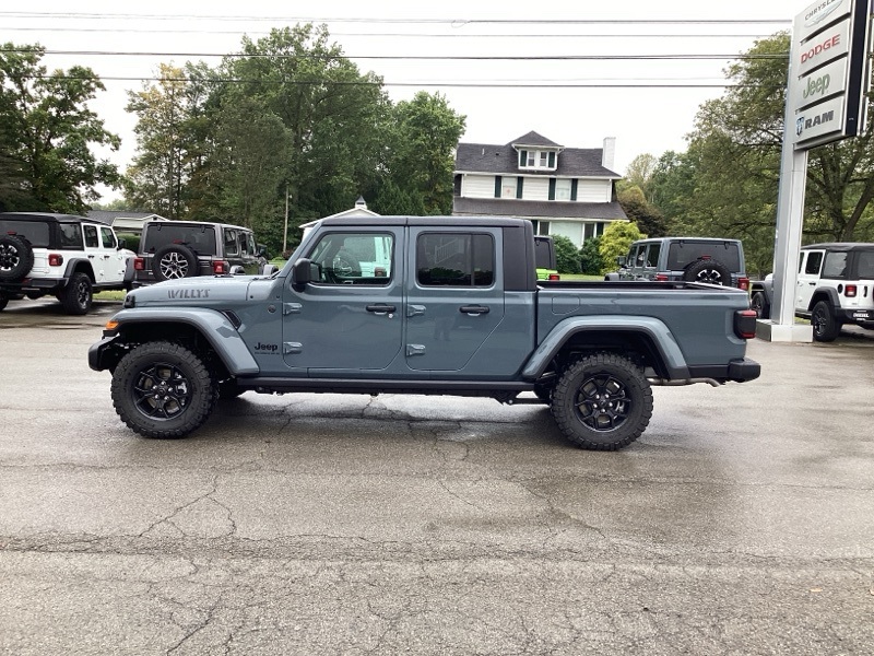 2025 Jeep Gladiator Willys photo 4