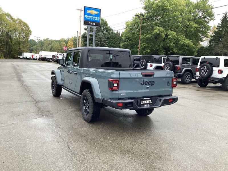 2025 Jeep Gladiator Willys photo 5