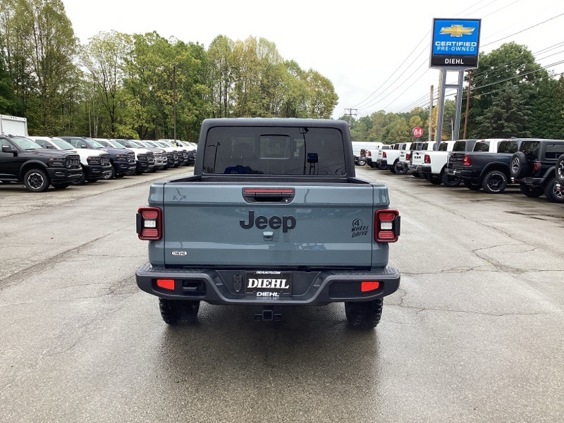 2025 Jeep Gladiator Willys photo 6