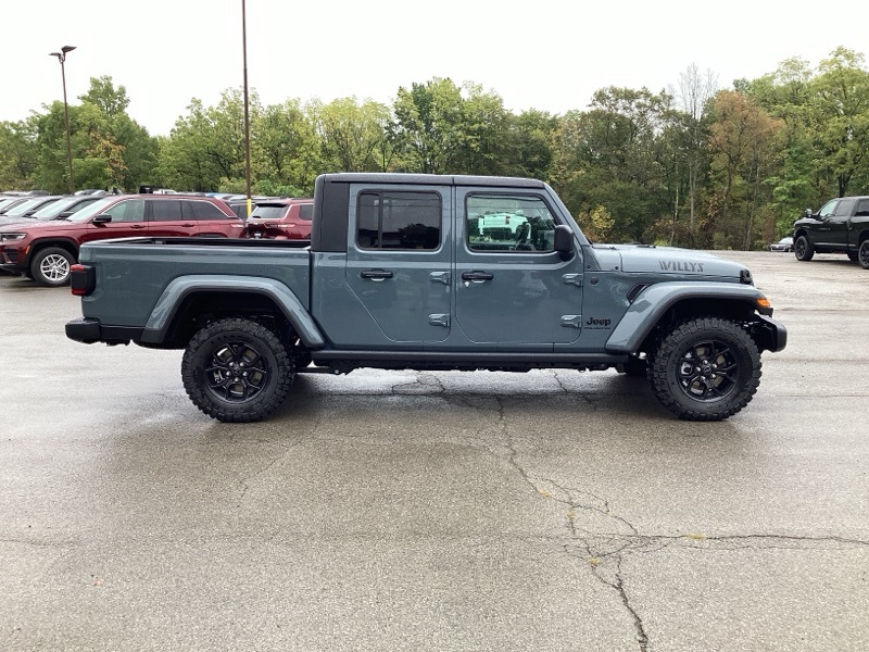 2025 Jeep Gladiator Willys photo 8