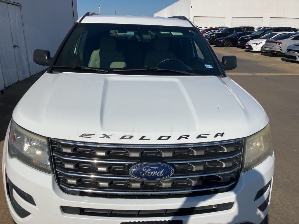 2017 Ford Explorer Base photo 6