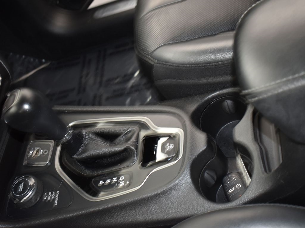 2020 Jeep Cherokee Limited photo 19