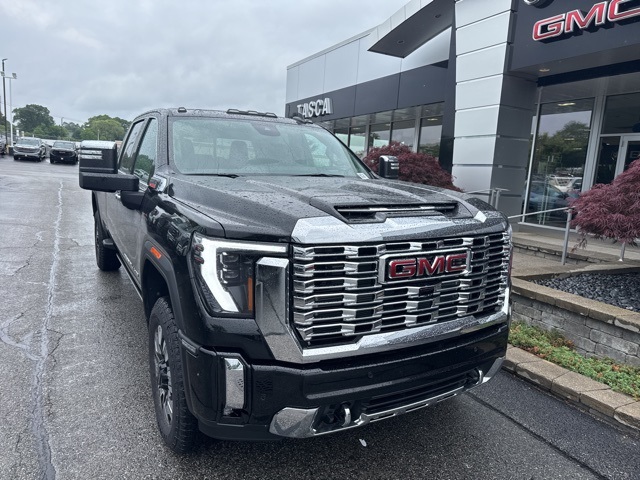 2025 GMC Sierra 2500HD Denali's photo