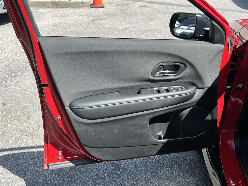 2019 Honda HR-V Sport photo 16