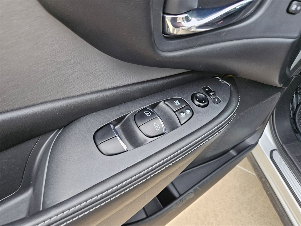 2021 Nissan Murano SL photo 14