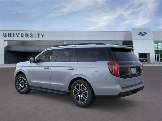 2025 Ford Expedition photo 2