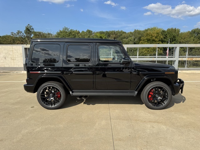 2025 Mercedes Benz G AMG 63 photo 2