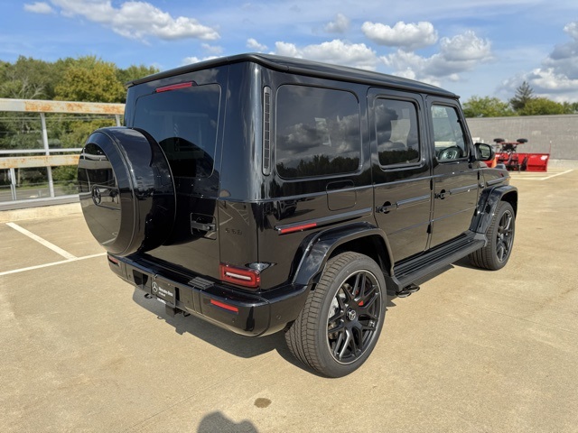2025 Mercedes Benz G AMG 63 photo 3