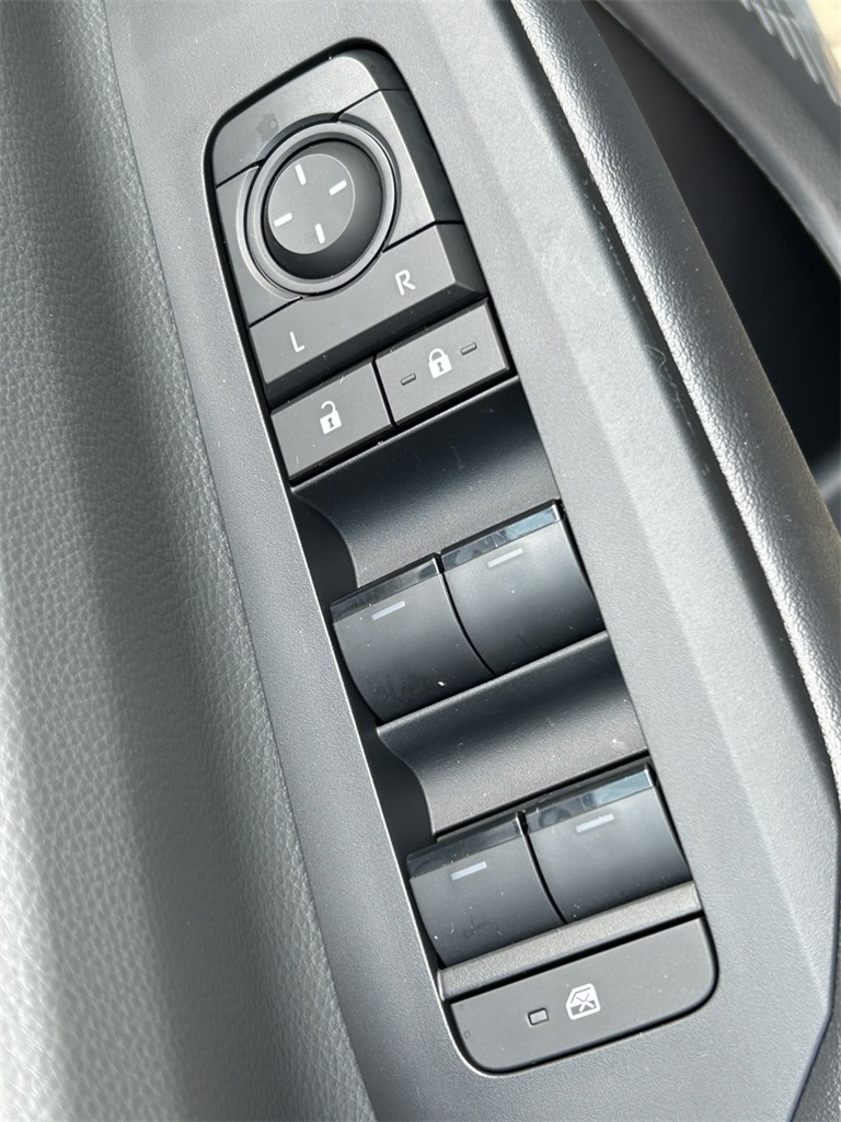 2026 Toyota Prius LE photo 15