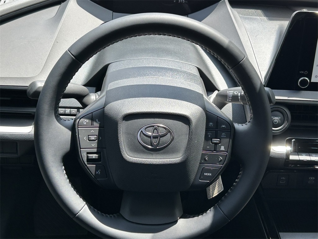 2026 Toyota Prius LE photo 29