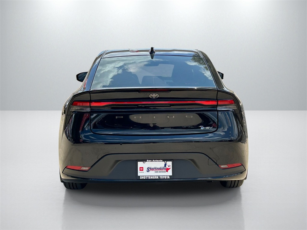 2026 Toyota Prius LE photo 6