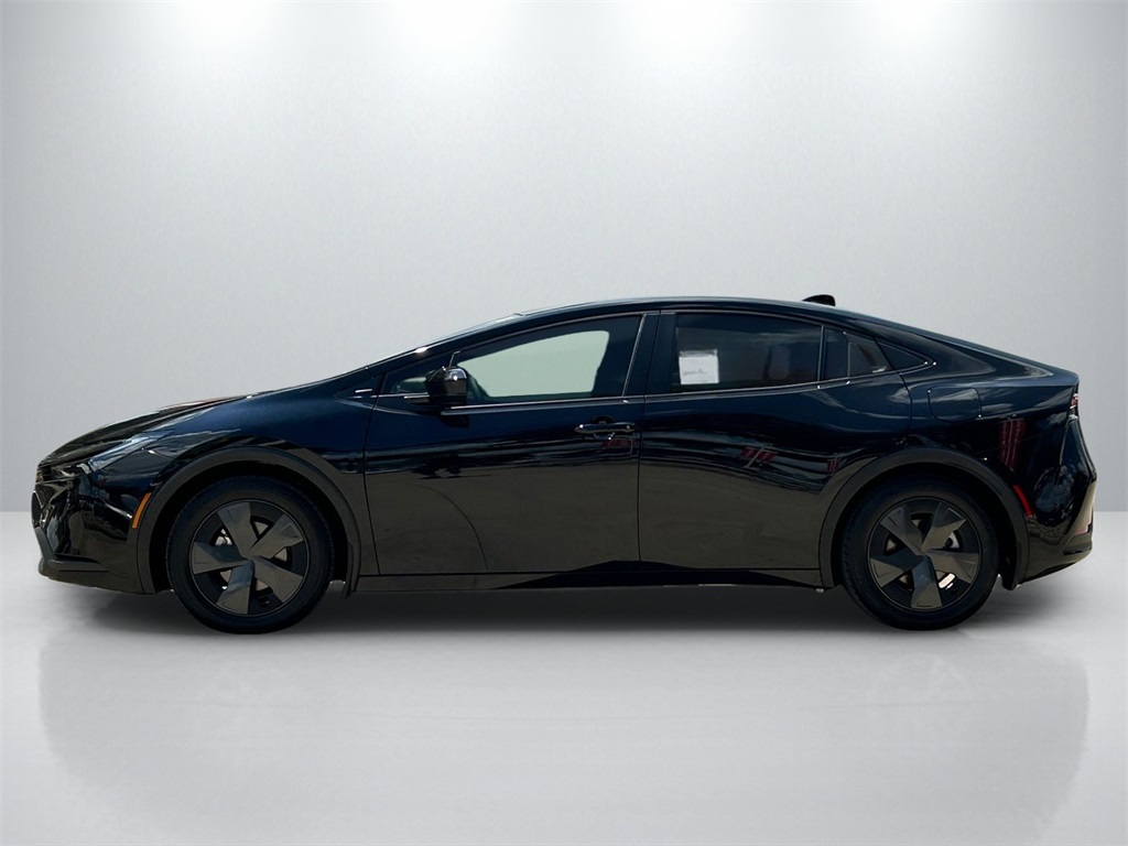 2026 Toyota Prius LE photo 8
